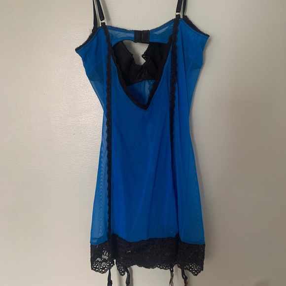 Victoria’s Secret Sheer & Lace lingerie. - Picture 2 of 7